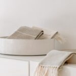 Jak wybrać wyrafinowany zestaw luksusowych ręczników na wyjątkowy prezent?